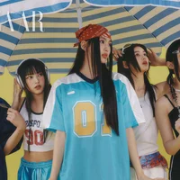 Jennie, NewJeans lăng-xê xu hướng thời trang Blokette