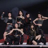 Suni Hạ Linh "lột xác" ở Công 1 Đạp gió