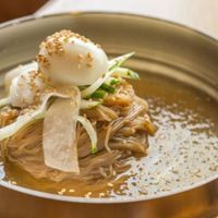 Mì lạnh Hàn Quốc