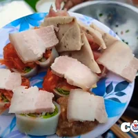 Bánh ướt cuốn tôm chua Huế