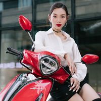 Hoa hậu Thùy Tiên