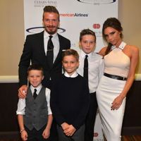 vợ chồng Beckham dạy con