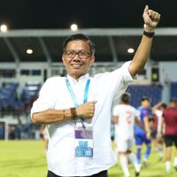 HLV Hoàng Anh Tuấn là người thay thế ông Troussier