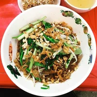 quan-bun-20-nam-tuoi-ha-noi-ngon-the-nao-khien-khach-my-tu-nhan-khach-ruot-3-edited-edited-1710726743628.jpeg