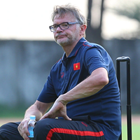 HLV Troussier chính thức nói lời chia tay bóng đá Việt Nam