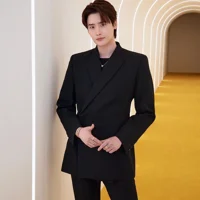 iU và Lee Jong Suk