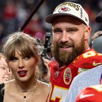 Taylor Swift trở thành tỉ phú chỉ bằng việc viết nhạc và biểu diễn