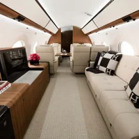 Bên trong Chuyên cơ sở hữu hai động cơ Rolls-Royce BR725 của một tỷ phú 