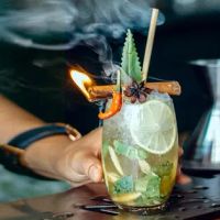 Đến TP.HCM thưởng thức cocktail phở khói lửa độc đáo