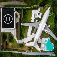 Biệt thự máy bay nghỉ dưỡng độc đáo ở Bali