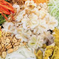 Gỏi gà măng cụt 