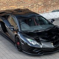 Giá xe Lamborghini