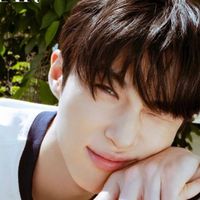 Byeon Woo Seok đắt show nhờ thành công của phim "Cõng anh mà chạy"