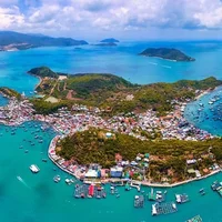 Phát hiện hòn đảo hoang sơ ít người biết biệt lập giữa biển Nha Trang, cách đất liền chỉ 15 phút đi ca nô