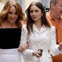 Lily Collins diện trang phục SIXDO của Đỗ Mạnh Cường quay phim "Emily in Paris"
