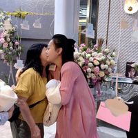Phương Oanh sinh con