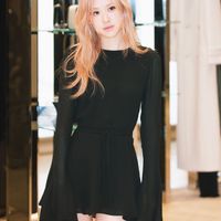Mẫu đầm đen đẹp