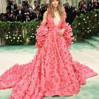 10 ngôi sao hóa thân thành "vườn hoa" đẹp nhất Met Gala 2024