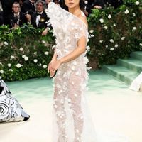 10 ngôi sao hóa thân thành "vườn hoa" đẹp nhất Met Gala 2024