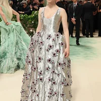 Xu hướng đầm ánh bạc càn quét thảm đỏ Met Gala 2024