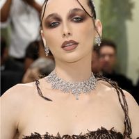 Phong cách trang điểm Goth chiếm lĩnh thảm xanh Met Gala 2024