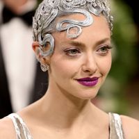 Phong cách trang điểm Goth chiếm lĩnh thảm xanh Met Gala 2024