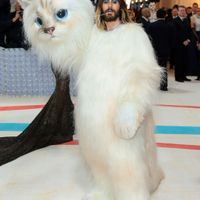 Lý do Rihanna, Taylor Swift và các sao này vắng mặt Met Gala 2024