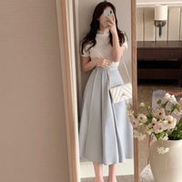 5 mẫu chân váy công sở đẹp thanh lịch dành cho quý cô trên 40 tuổi