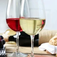Sức quyến rũ khác biệt giữa vang đỏ và vang trắng