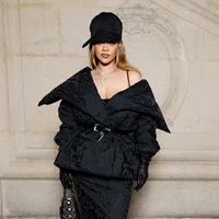 Rihanna thay thế cương vị của Charlize Theron tại Dior