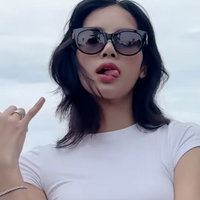 HOT: Lisa tung hình ảnh đầu tiên cho màn comeback solo, tạo hình Rockstar cực chiến!