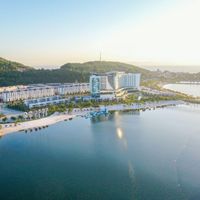 Khách sạn tiêu chuẩn quốc tế 