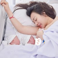Cặp sinh đôi nhà Shark Bình