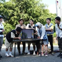 "2 Ngày 1 Đêm" tập 56: HIEUTHUHAI nhận "cơn mưa" lời khen