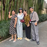 Bố mẹ gần 80 tuổi đi ủng hộ Suni Hạ Linh vào chung kết "Đạp gió 2024"