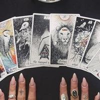 Review: Những phẩm chất cần có của một Tarot Reader