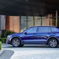 Volkswagen Tiguan  ra mắt bản Platinum, giá 1,688 tỷ đồng