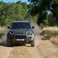 Cận cảnh mẫu Land Rover Defender mạnh nhất từ trước đến nay