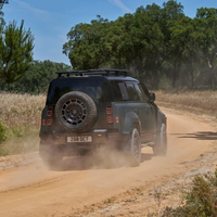 Cận cảnh mẫu Land Rover Defender mạnh nhất từ trước đến nay