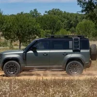 Cận cảnh mẫu Land Rover Defender mạnh nhất từ trước đến nay
