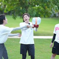 "2 ngày 1 đêm": Hieuthuhai đối đầu Dương Lâm
