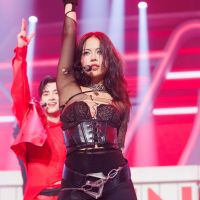 Tlinh lột đồ làm lu mờ các anh trai say hi