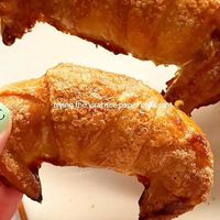 Bánh Croissant làm từ bánh tráng