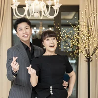 Đi giữa trời rực rỡ