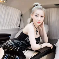 Điểm mặt dàn xe của vợ chồng DJ Ngân 98: Siêu xe Maserati MC20 Cielo