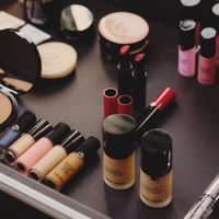 Armani Beauty mang đến không gian mua sắm sang trọng và đẳng cấp
