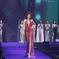 Siêu mẫu Thanh Hằng