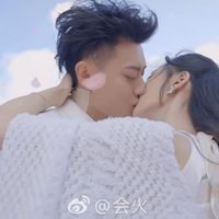 Bạn gái Hoàng Tử Thao