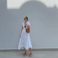 Trang phục màu trung tính