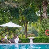6 khu nghỉ dưỡng có bể bơi gần Hà Nội, đảm bảo trải nghiệm "chill" chưa từng có!